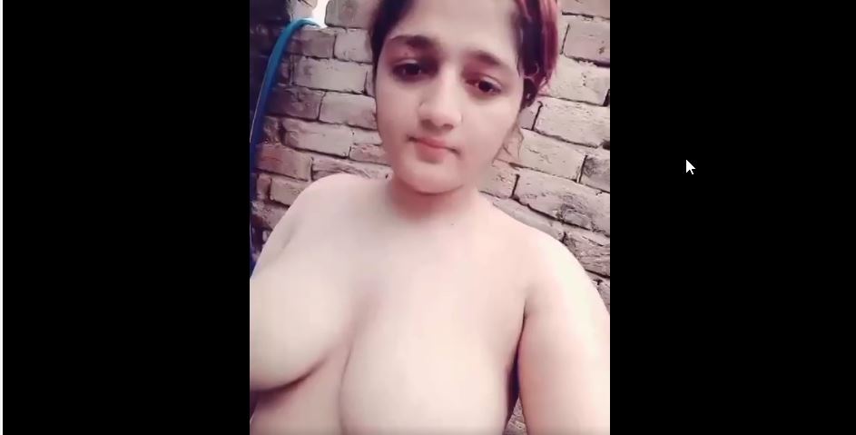Big boobs village girl nude selfie before bath