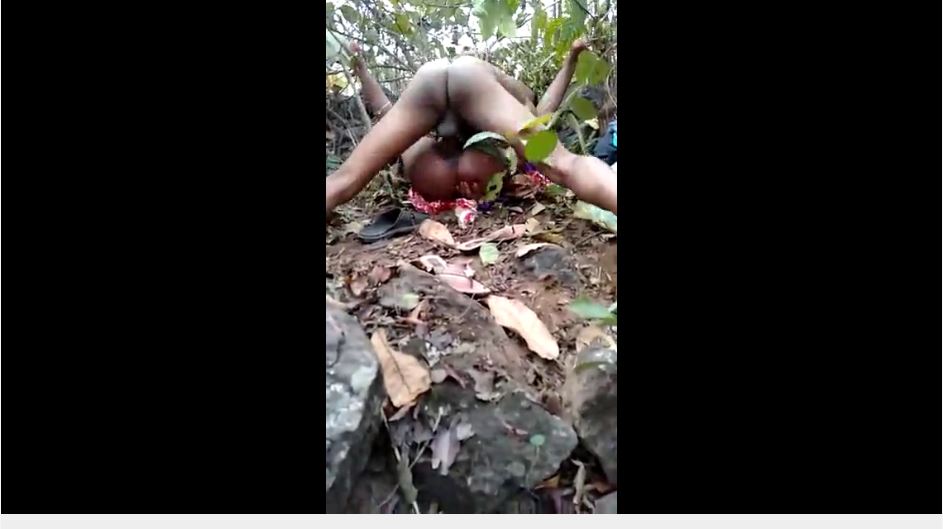 Village Randi caught fucking with her client in the jungle
