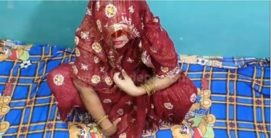 Sexy Indian village wife homemade porn video